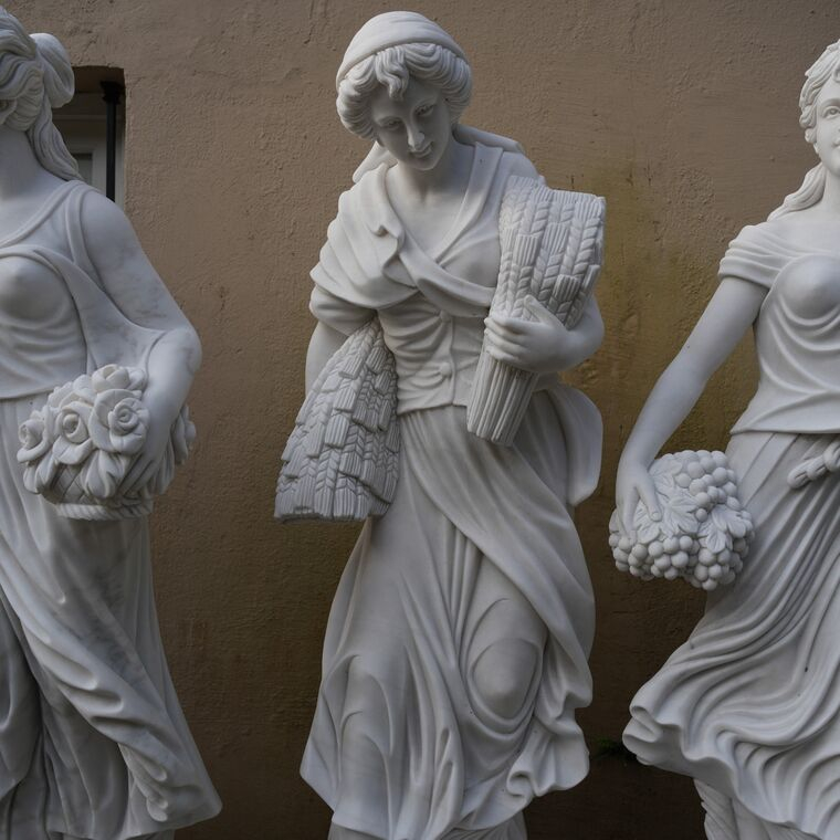 imagem do produto Escultura Esta��es do Ano Roma M�rmore Branco160cm - EMP778
