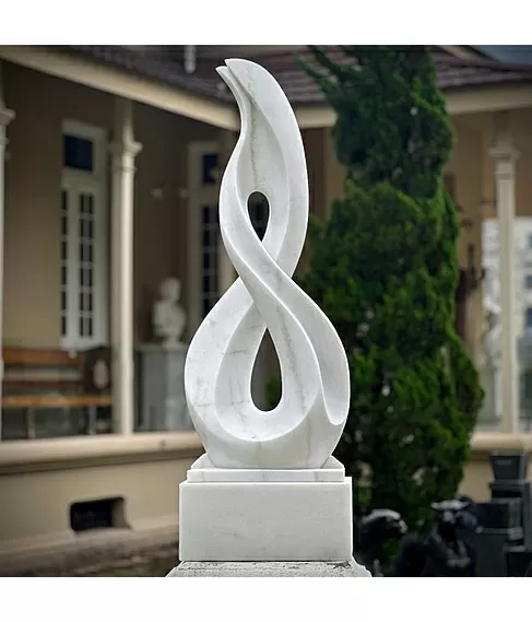 imagem de Escultura Eterno Refinado Mármore Branco 150cm - EMP727