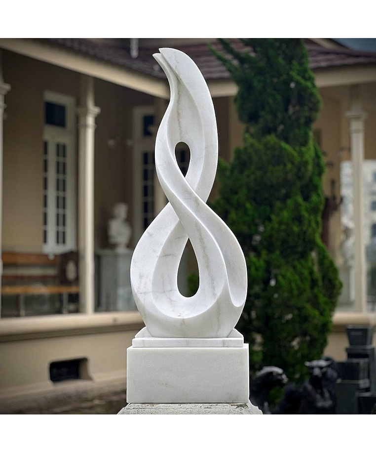 imagem do produto Escultura Eterno Refinado M�rmore Branco 150cm - EMP727