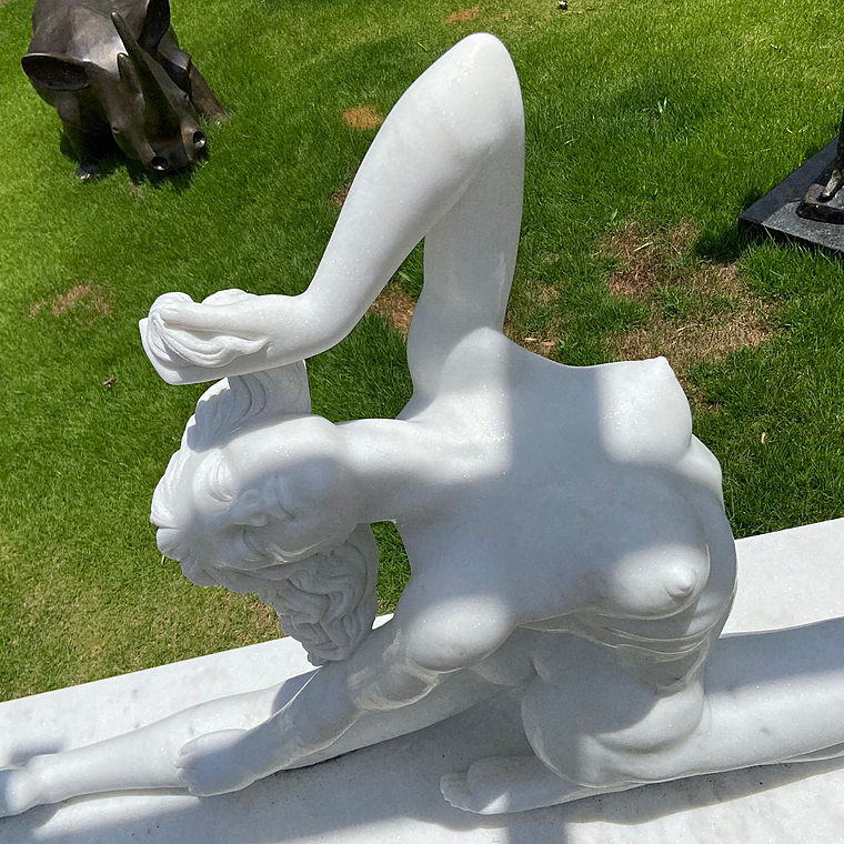 imagem do produto Escultura Feminina Contemp�ranea 100cm - EMP582 Arte Moderna