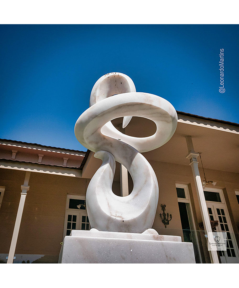 imagem do produto Escultura Fluxo Cont�nuo M�rmore Branco 120cm - EMP742 Arte Contempor�nea Decorativa