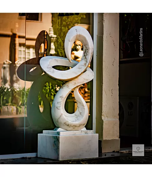 imagem de Escultura Fluxo Contínuo Mármore Branco 150cm - EMP743 Arte Contemporânea Sofisticada