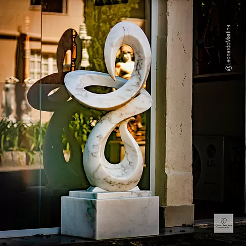 imagem de Escultura Fluxo Contínuo Mármore Branco 150cm - EMP743 Arte Contemporânea Sofisticada