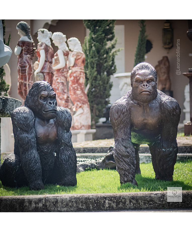 imagem do produto Escultura Gorila de Bronze Andando 105cm - EBZ710 Destaque no Paisagismo