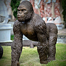 imagem do produto Escultura Gorila de Bronze Andando 105cm - EBZ710 Destaque no Paisagismo