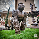 imagem do produto Escultura Gorila de Bronze Andando 105cm - EBZ710 Destaque no Paisagismo