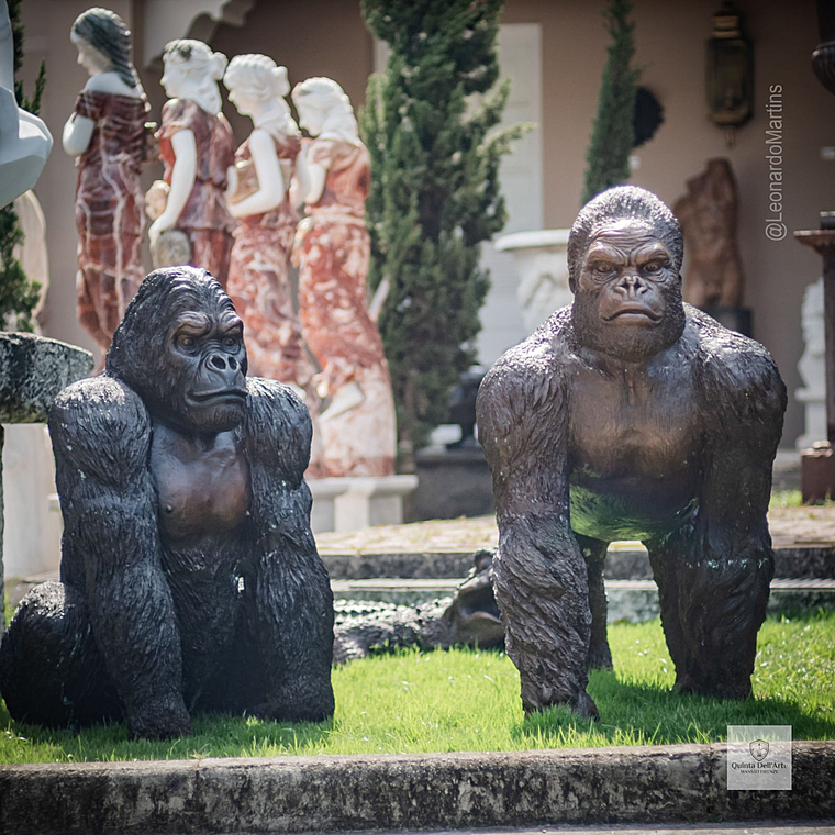 imagem do produto Escultura Gorila de Bronze Sentado 90cm - EBZ709 Eleg�ncia e For�a