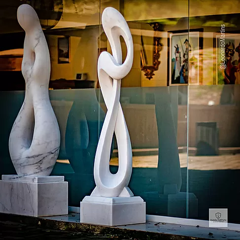 imagem de Escultura Harmonia Real Mármore Branco 160cm - EMP736 Elegância para paisagismo