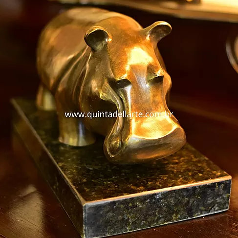 imagem de Escultura Hipopótamo em Bronze 41cm EBZ524 Força e Originalidade