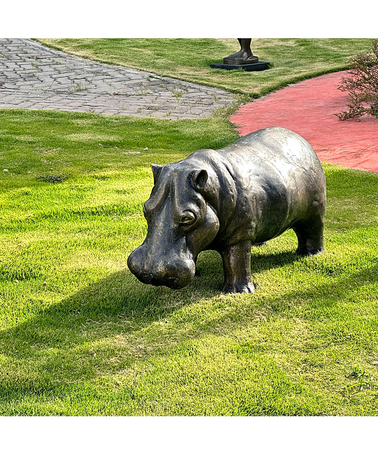 imagem do produto Escultura Hipop�tamo em Bronze 45x110cm EBZ560 Presen�a e Robustez