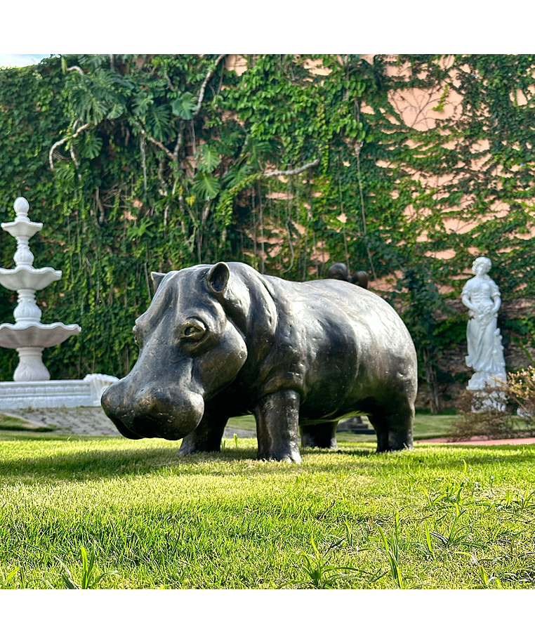 imagem do produto Escultura Hipop�tamo em Bronze 45x110cm EBZ560 Presen�a e Robustez