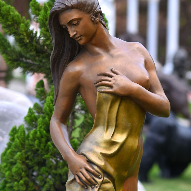 imagem do produto Escultura II Bagno em Bronze 166cm - EBZ626 Eleg�ncia e Destaque no Paisagismo