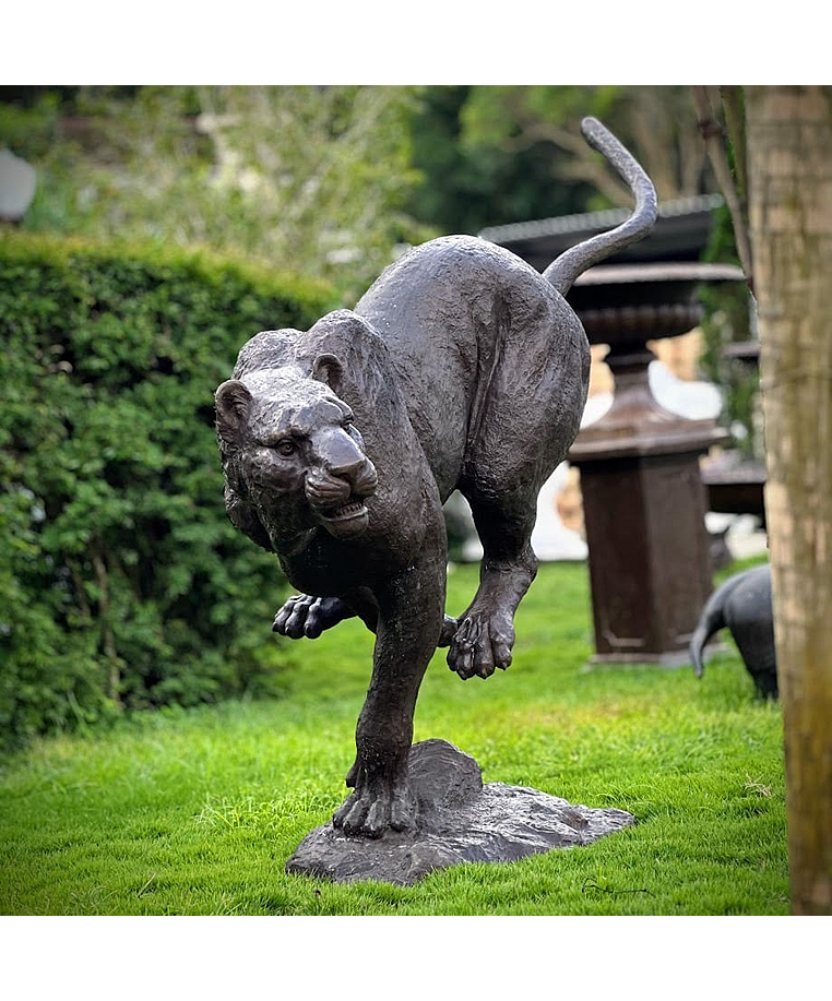 imagem do produto Escultura Impulso Felino em Bronze 134cm - EBZ718 Movimento e Eleg�ncia