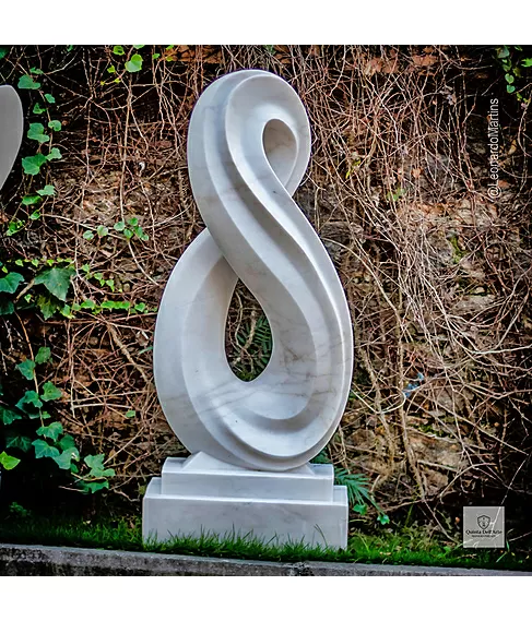 imagem de Escultura Infinito Mármore Branco 130cm - EMP731