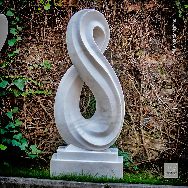 imagem do produto Escultura Infinito M�rmore Branco 130cm - EMP731 Eleg�ncia Atemporal