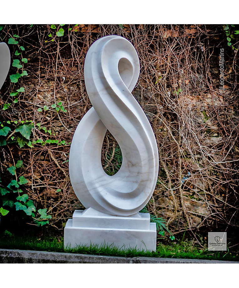imagem do produto Escultura Infinito M�rmore Branco 130cm - EMP731