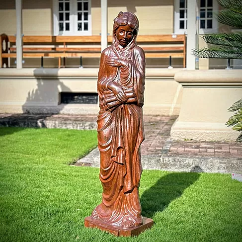 imagem de Escultura Inverno em Ferro Fundido 170cm EF388 Elegância e Presença