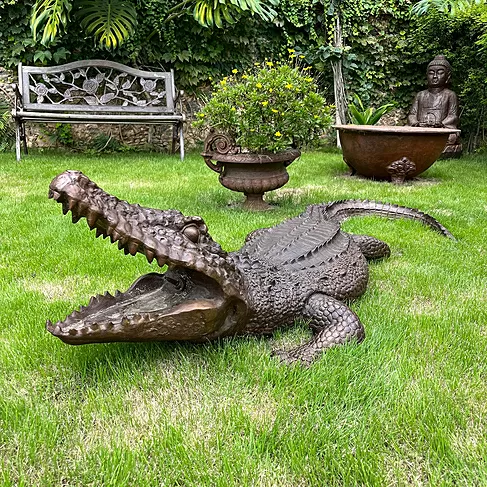 imagem de Escultura Jacaré em Bronze 180cm EBZ615 Imponência e Realismo