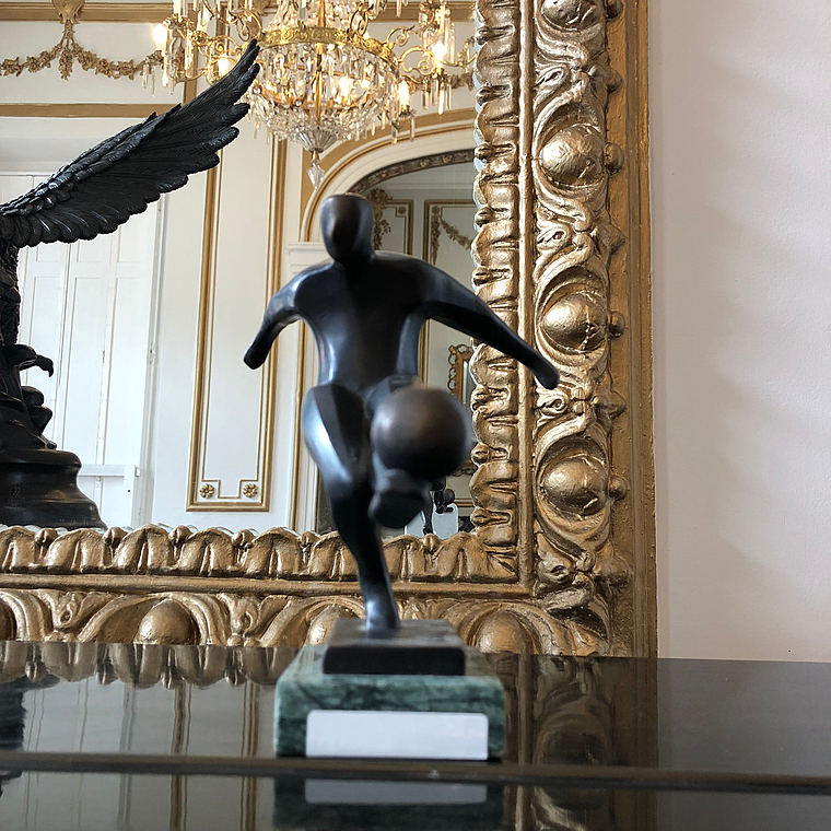 imagem do produto Escultura Jogador by Nick em Bronze 18cm EBZ323 Movimento e Arte