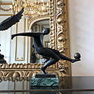 imagem do produto Escultura Jogador by Nick em Bronze 18cm EBZ323 Movimento e Arte
