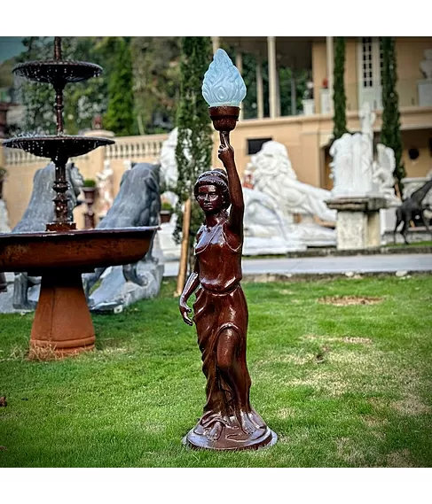 imagem de Escultura Lady Luminária 125cm - EF239E