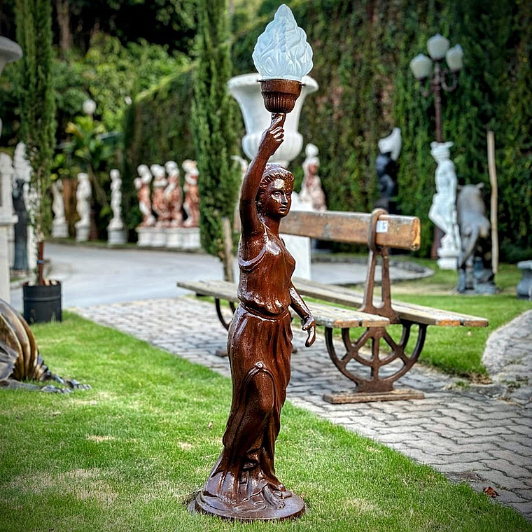 imagem do produto Escultura Lady Lumin�ria em Ferro Fundido 125cm - EF239D Eleg�ncia e Funcionalidade