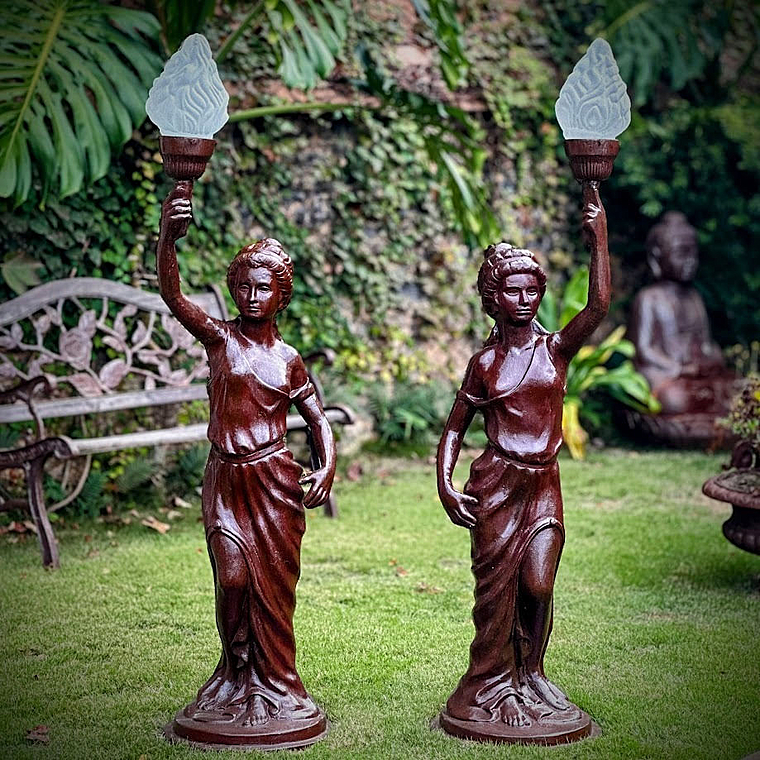 imagem do produto Escultura Lady Lumin�ria em Ferro Fundido 125cm - EF239E Arte e Ilumina��o Sofisticada