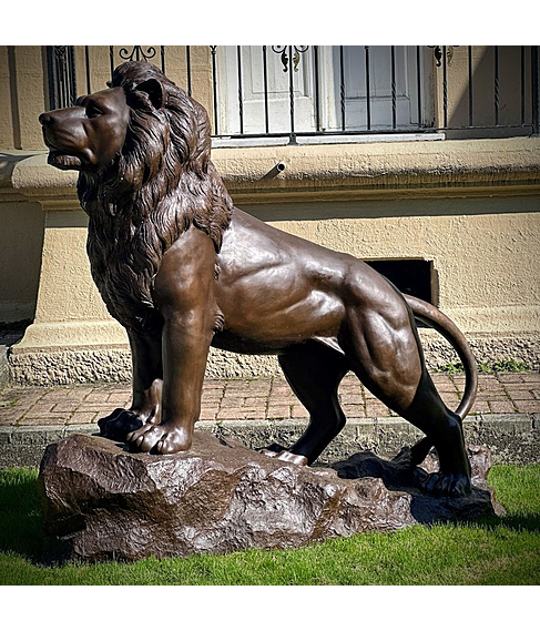 imagem de Escultura Leo Alto da Boa Vista em Bronze 160cm - EBZ695