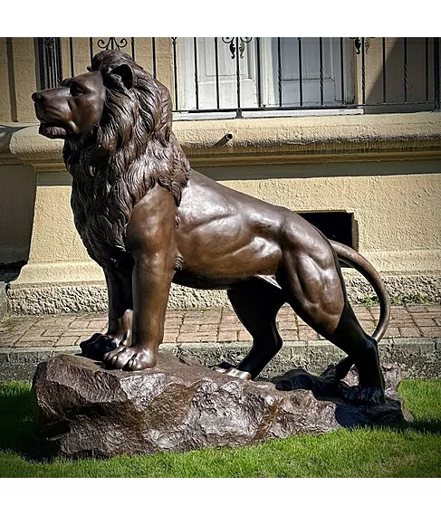 imagem de Escultura Leo Alto da Boa Vista em Bronze 160cm - EBZ695