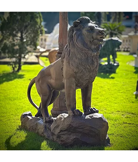 imagem de Escultura Leão Alto da Boa Vista em Bronze 160cm - EBZ695 Presença Imponente