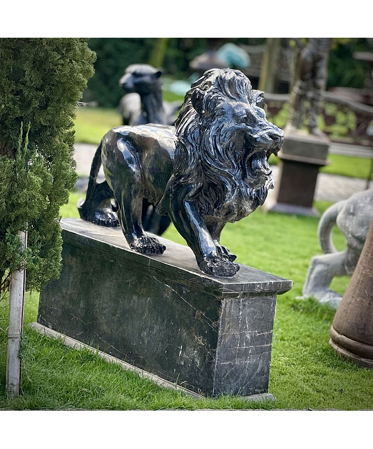 imagem do produto Escultura Le�o Andando M�rmore Black 100cm - EMP243