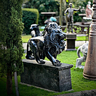 imagem do produto Escultura Le�o Andando M�rmore Black 100cm - EMP243