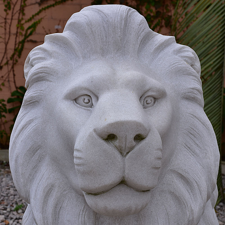imagem do produto Escultura Le�o da Montanha Branco 140cm EMP270 For�a e Eleg�ncia Natural