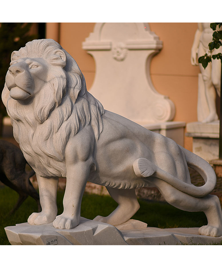 imagem do produto Escultura Le�o da Montanha em M�rmore Branco 140cm | Est�tua Monumental EMP270E