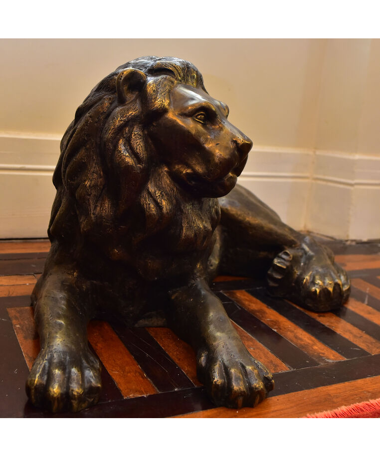 imagem do produto Escultura Le�o Deitado Bronze 50cm - VRBZ309