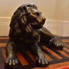 imagem do produto Escultura Le�o Deitado Bronze 50cm - VRBZ309