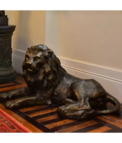 imagem de Escultura Leão Deitado em Bronze 50cm VRBZ309 Elegância e Tranquilidade