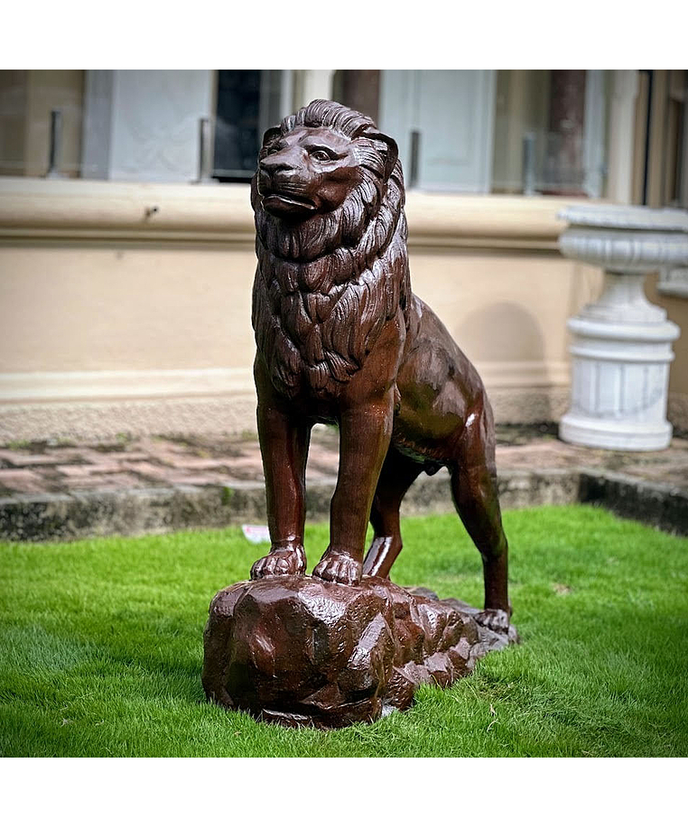 imagem do produto Escultura Le�o do Alto de Ferro Fundido 93cm - EF583