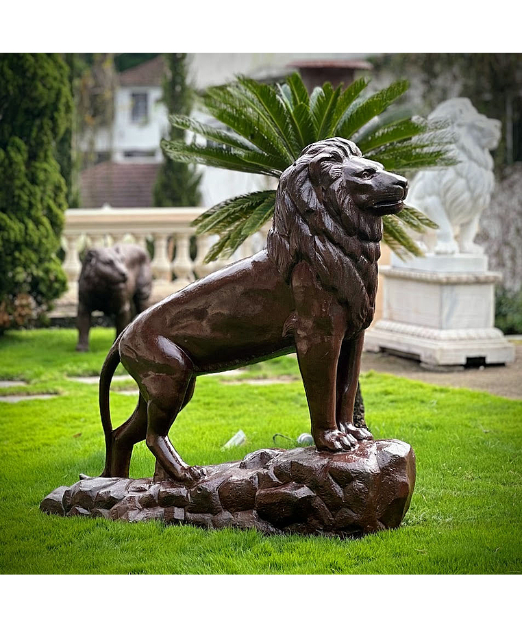 imagem do produto Escultura Le�o do Alto de Ferro Fundido 93cm - EF583