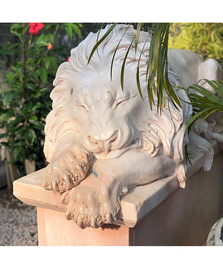 imagem do produto Escultura Le�o Dormindo em M�rmore Rosado 100cm EMP202 Serenidade e Eleg�ncia
