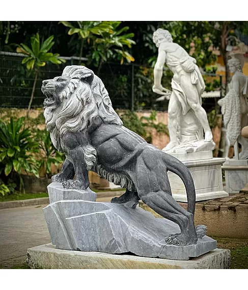imagem de Escultura Leão em Mármore Preto 170cm - EMP547E