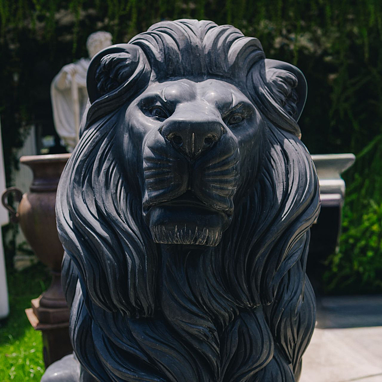 imagem do produto Escultura Le�o Majestoso em M�rmore Preto 170cm - EMP770D Projetos de Alto Padr�o