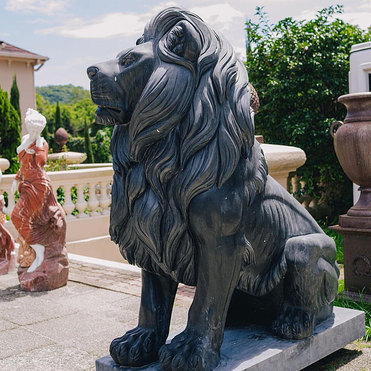 imagem do produto Escultura Le�o Majestoso em M�rmore Preto 170cm - EMP770D Projetos de Alto Padr�o