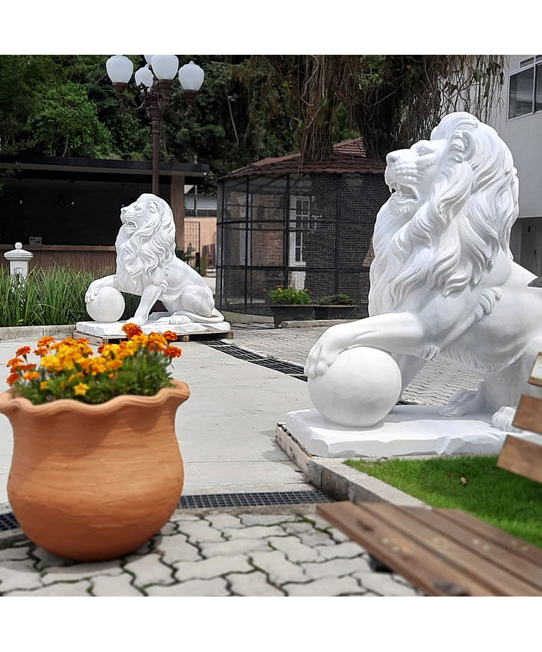 imagem do produto Escultura Le�es do Pal�cio Monroe 145cm EMP489 Impon�ncia e Tradi��o