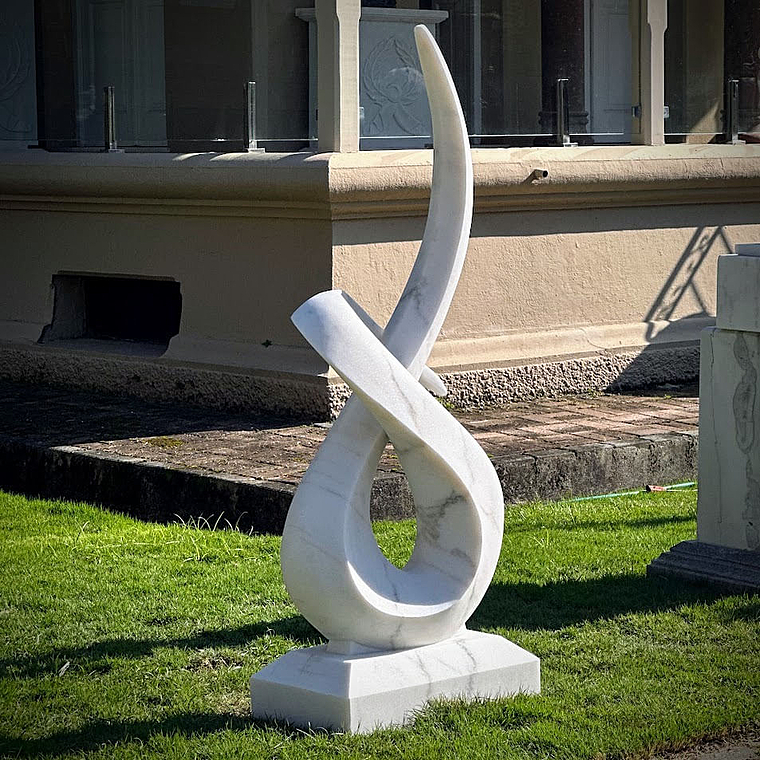 imagem do produto Escultura Linha Cont�nua M�rmore Branco 150cm - EMP723 Eleg�ncia Contempor�nea
