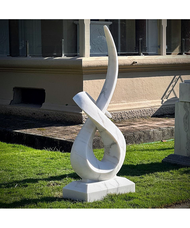 imagem do produto Escultura Linha Cont�nua M�rmore Branco 150cm - EMP723