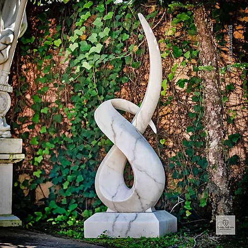 imagem de Escultura Linha Continua Mármore Branco 170cm - EMP724 Design Fluido e Elegante