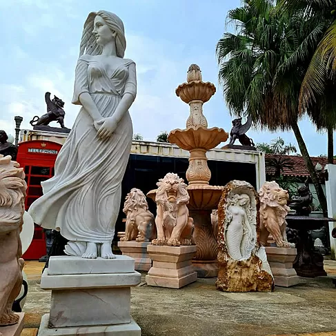imagem de Escultura Lis 195cm - EMP389