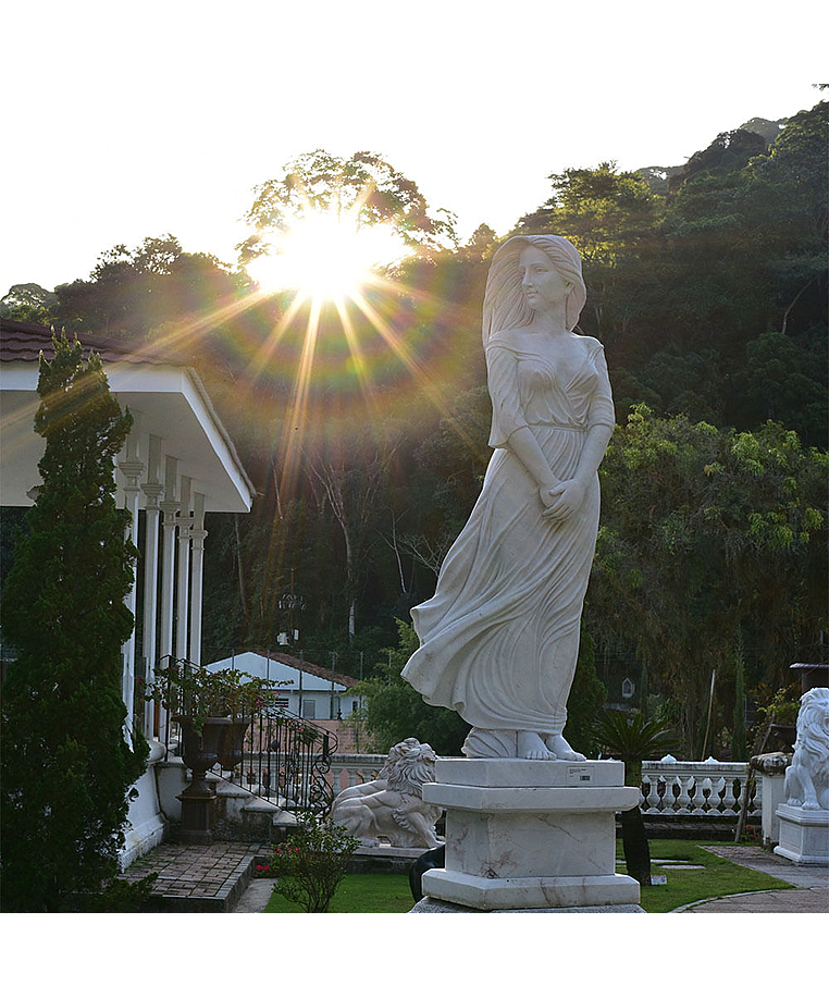 imagem do produto Escultura Lis 195cm - EMP389