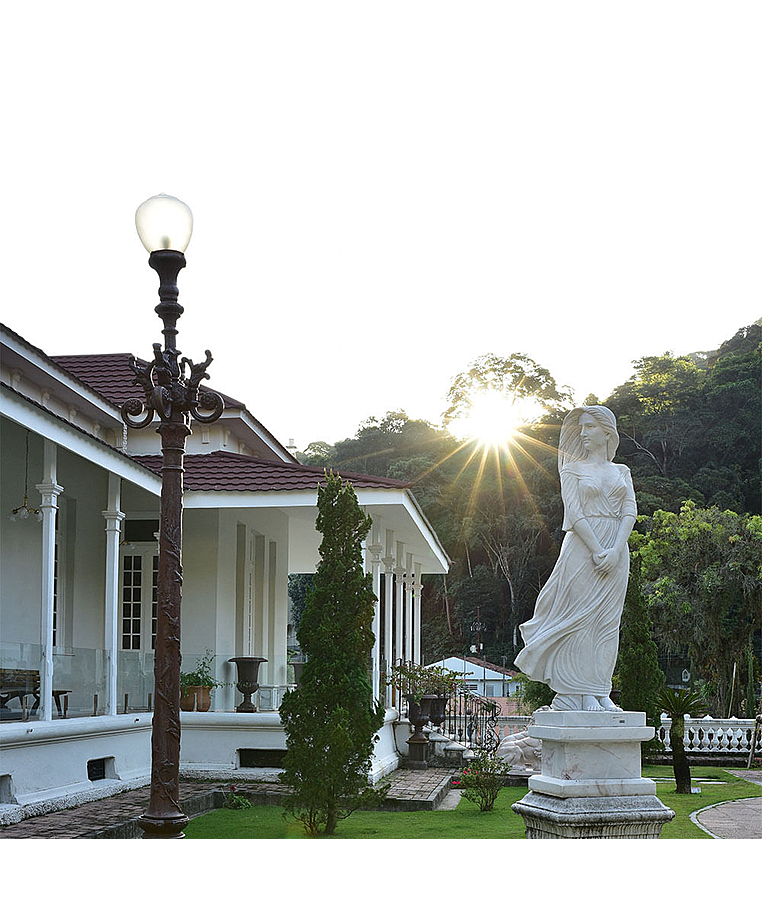 imagem do produto Escultura Lis 195cm - EMP389